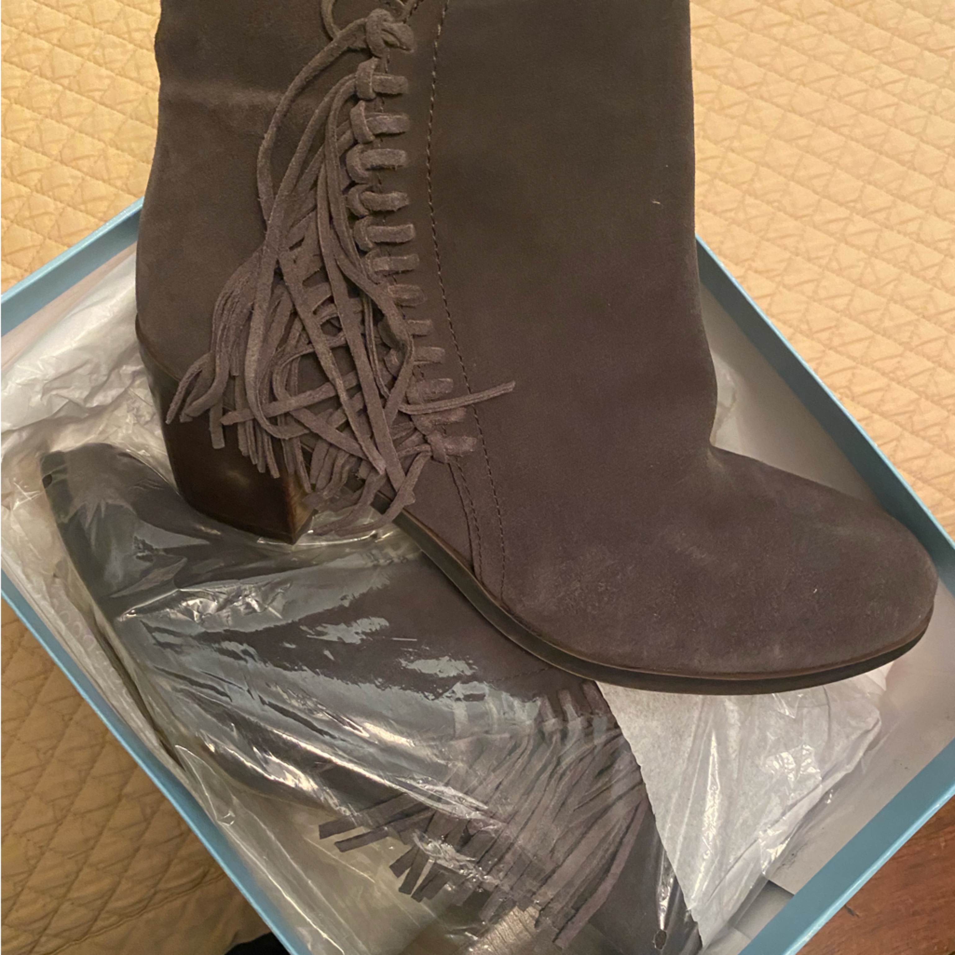 Brand New Kenneth Cole Reaction Boots
